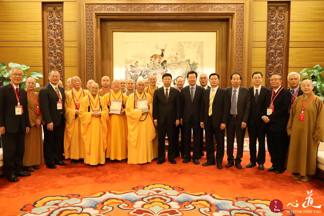 心道法师开示-我们与中华人间佛教联合总会一起前往中国国家博物馆，将 30 件宋明时期的山西佛教文物致赠给大陆国家文物局。