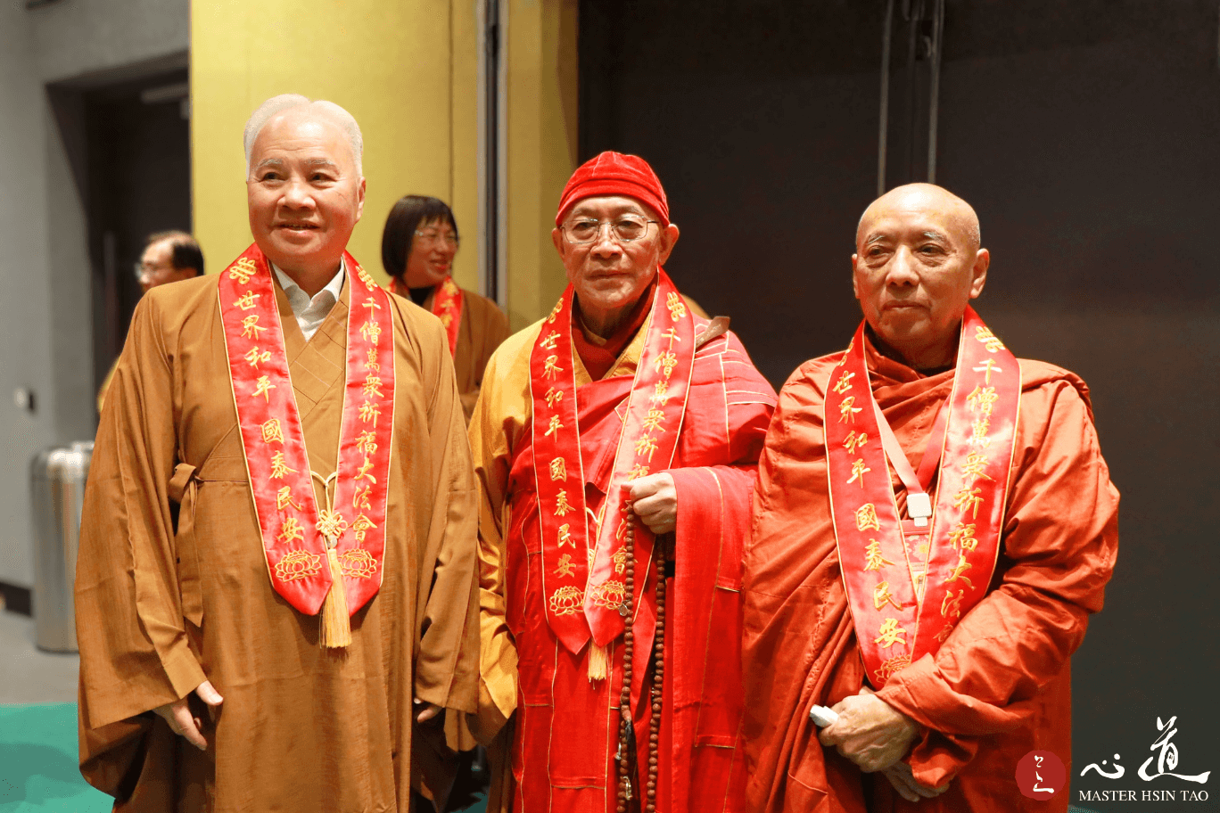 心道法師, 千僧萬眾祈福法會, 香港, 心道法師及與會高僧合影, 靈鷲山